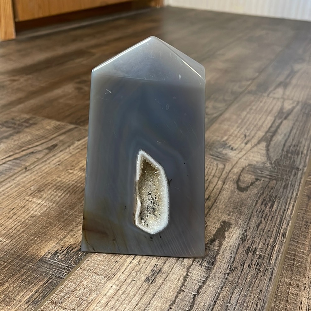 Druzy agate crystal tower